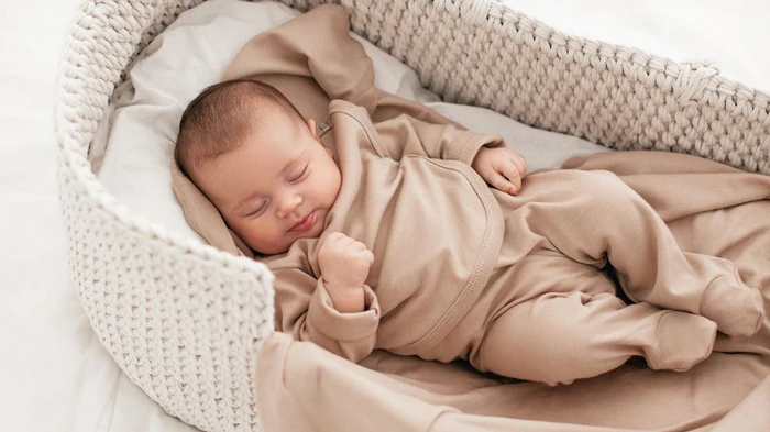 yenidoğan için kıyafetler